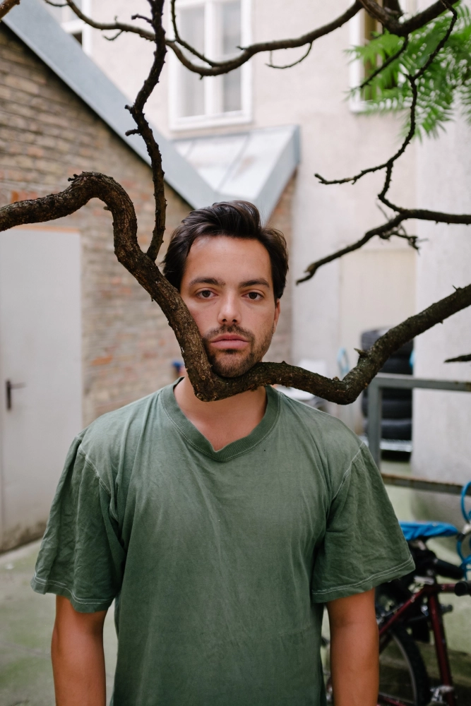 Portrait of actor Maximilian Thienen by Tobias Pichler
